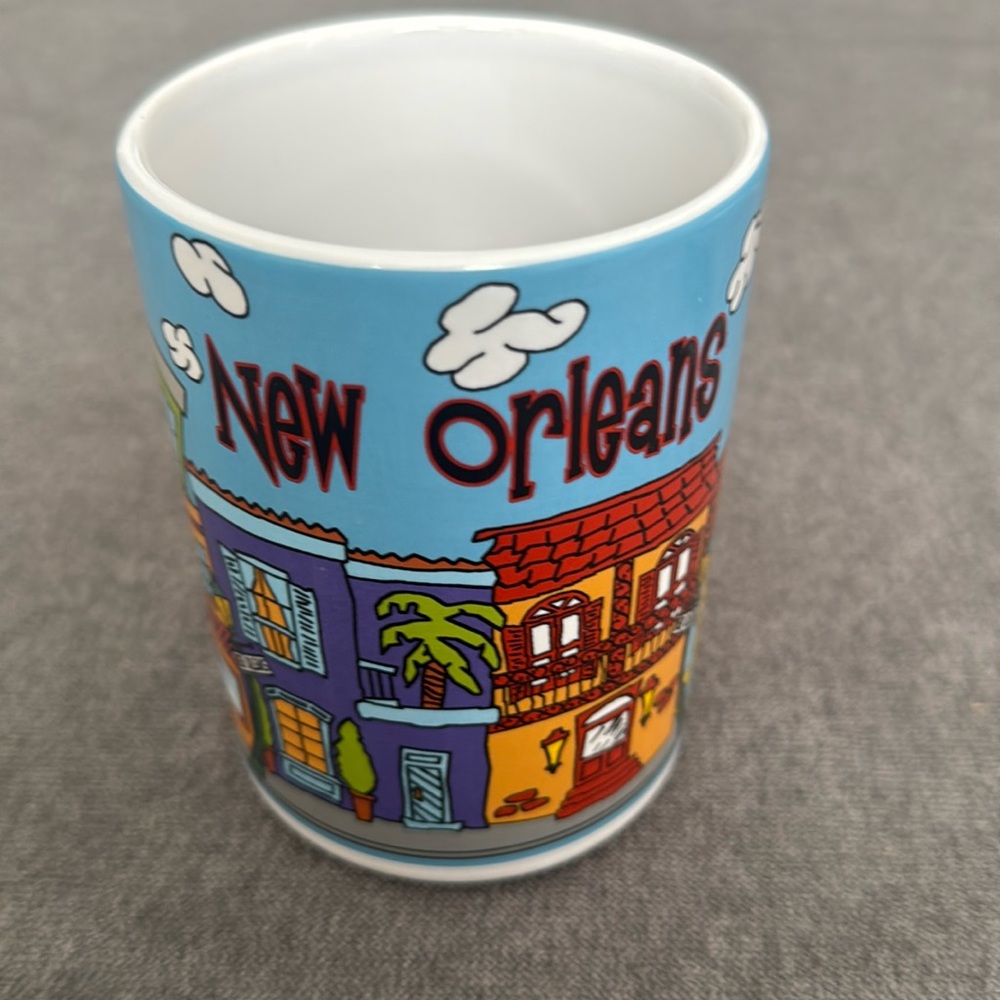 Mardi Gras, New Orleans wavy mug Louisiana French Quarter Saints